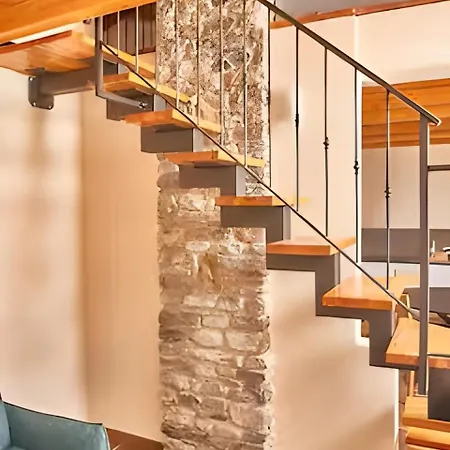 Spacious In The Center Of Bedero - *