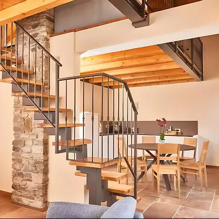 Spacious In The Center Of Bedero - Lejlighed